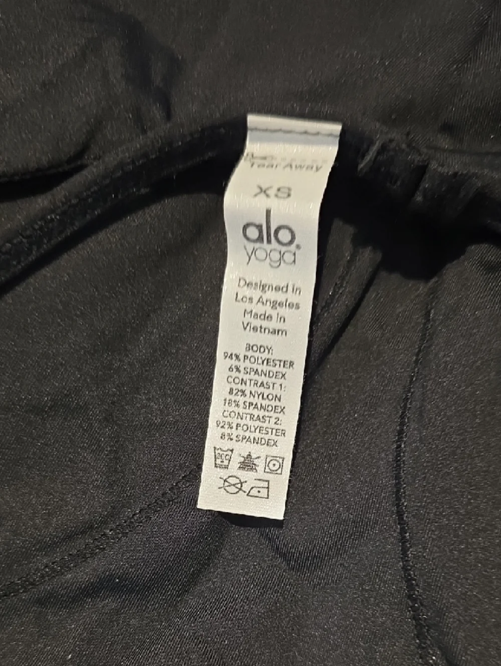 ALO  Black Racerback Crop Sports Bra Tank